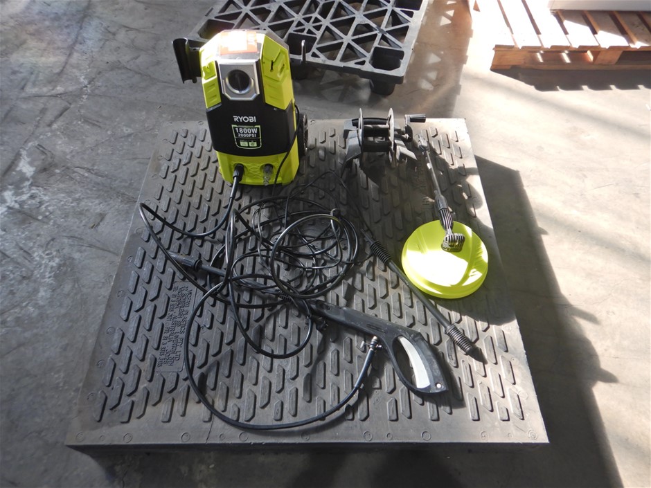 DeWALT 18V 5.0Ah XR Li-Ion Cordless Slide Battery. NB: Not in Original Box.
