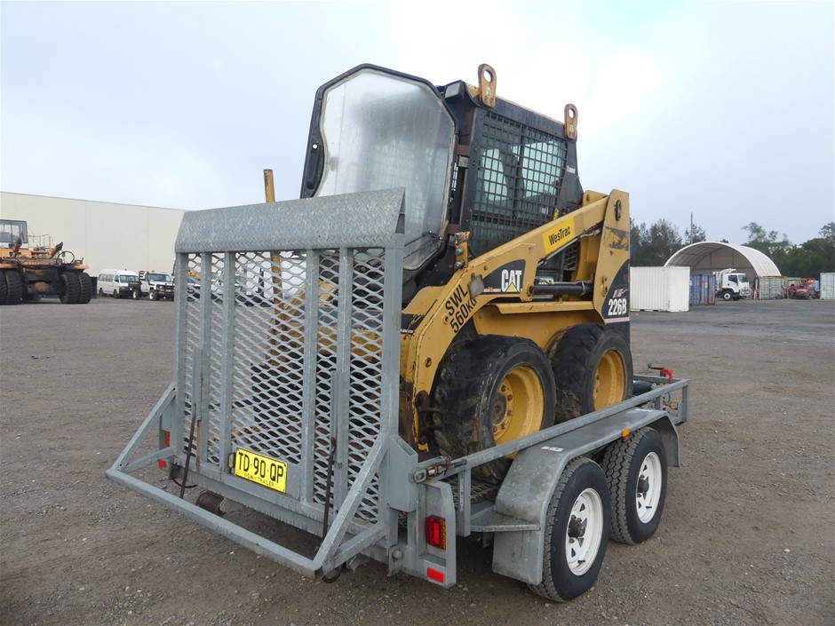 <p>Pallet of Bulls Bag Frames</p>