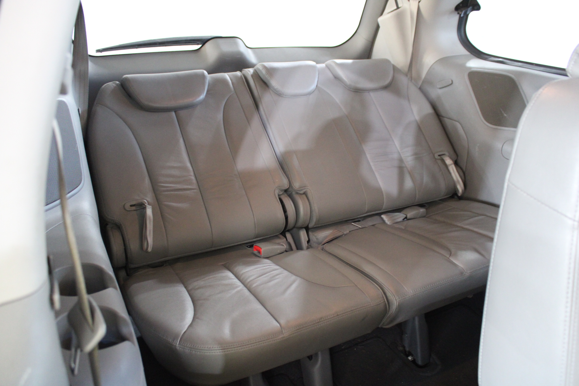 2025 ALIEN Colour Silver Stunner 43 mm Coin C.O.A. LTD 5000, We are Not Alo