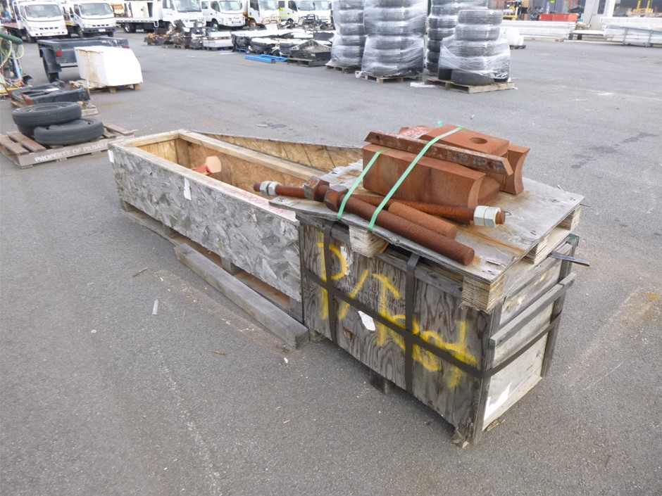 Quantity of 200 1650mm Star Pickets (Unused)