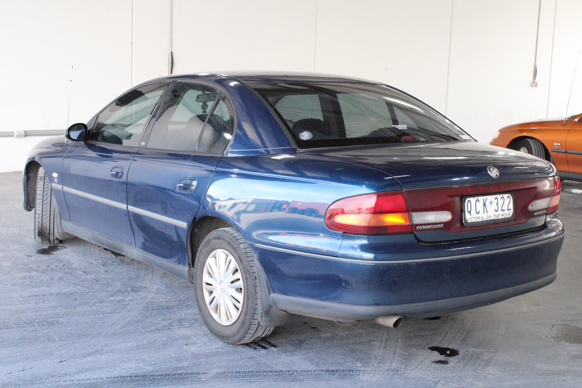 00 Holden Commodore Acclaim Vt Automatic Sedan Auction 0001 Grays Australia