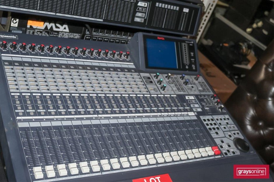 Panasonic(RAMSA) WRDA7 32 Channel Digital Audio Mixing Console Auction