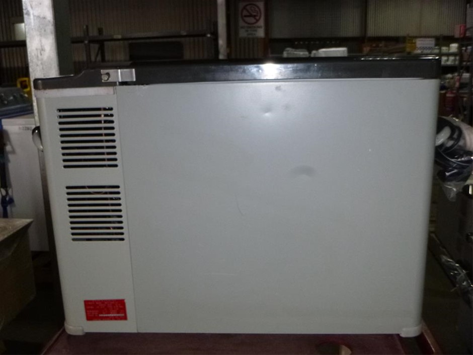 1 x Engel 39 Litre Fridge/Freezer, Model MRFT540CG4, 12240V with Cords Auction (00089018345