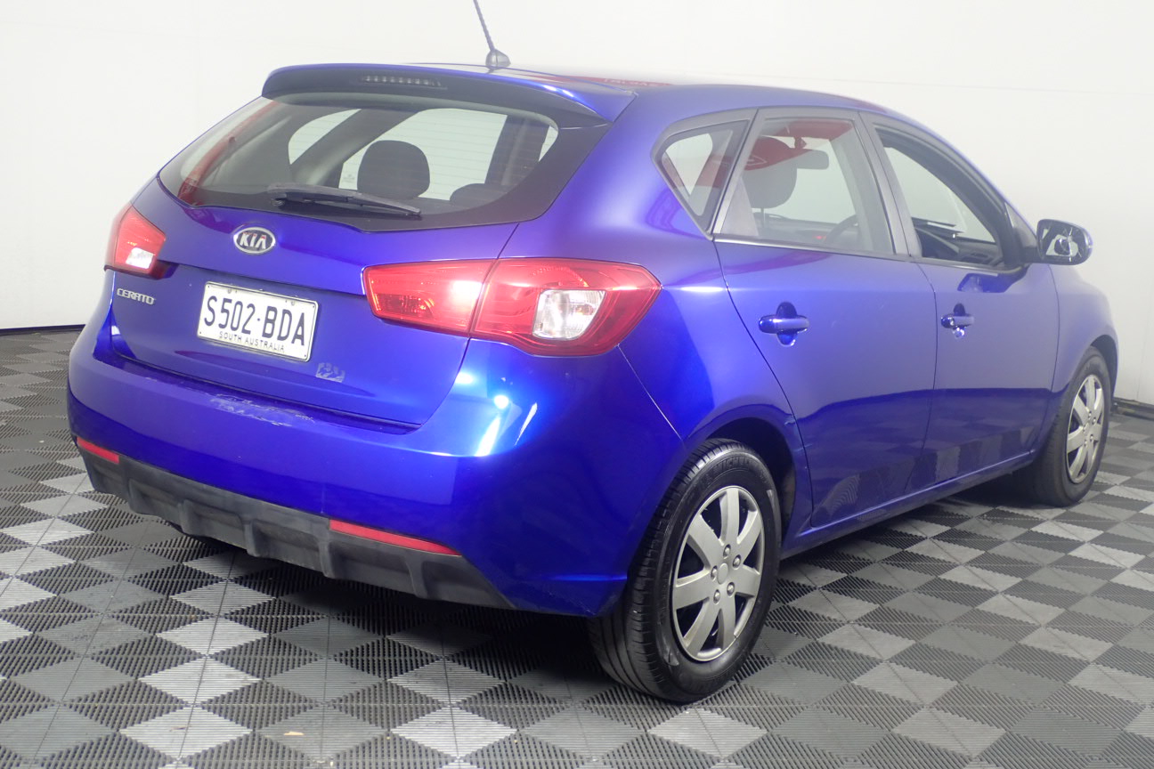 Kia cerato 2012 года