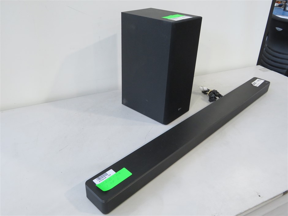 LG (SK6Y) Sound Bar and (SPK5BW) Subwoofer Auction (00232181885