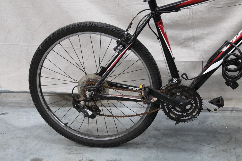 men's giant boulder mountain bike