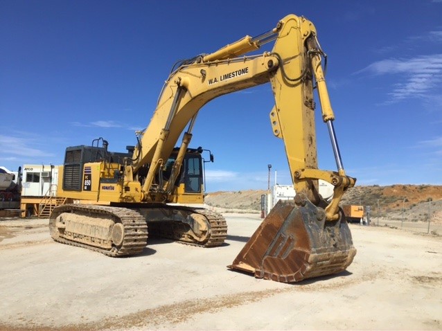2010 Komatsu PC850-8 Hydraulic Excavator with Bucket