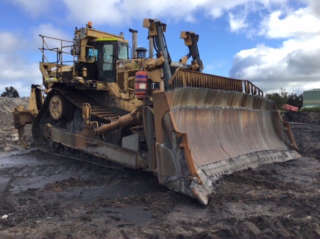 2006 Caterpillar D11R Crawler Dozer with SU Blade and Multi Tyne Ripper