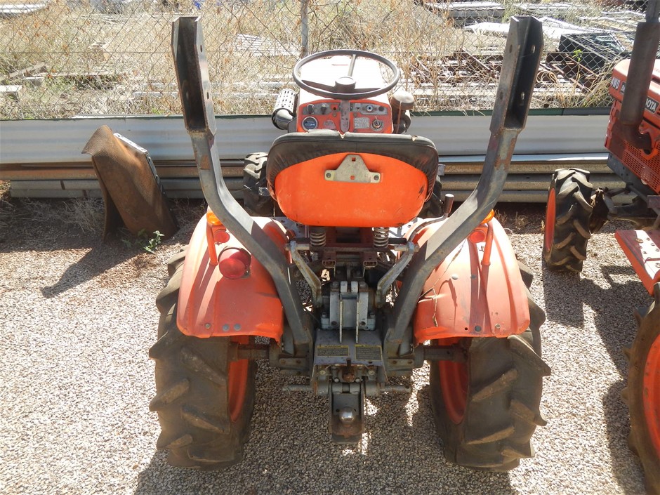 Kubota B7100 HST Tractor Auction (00098013029) Grays Australia