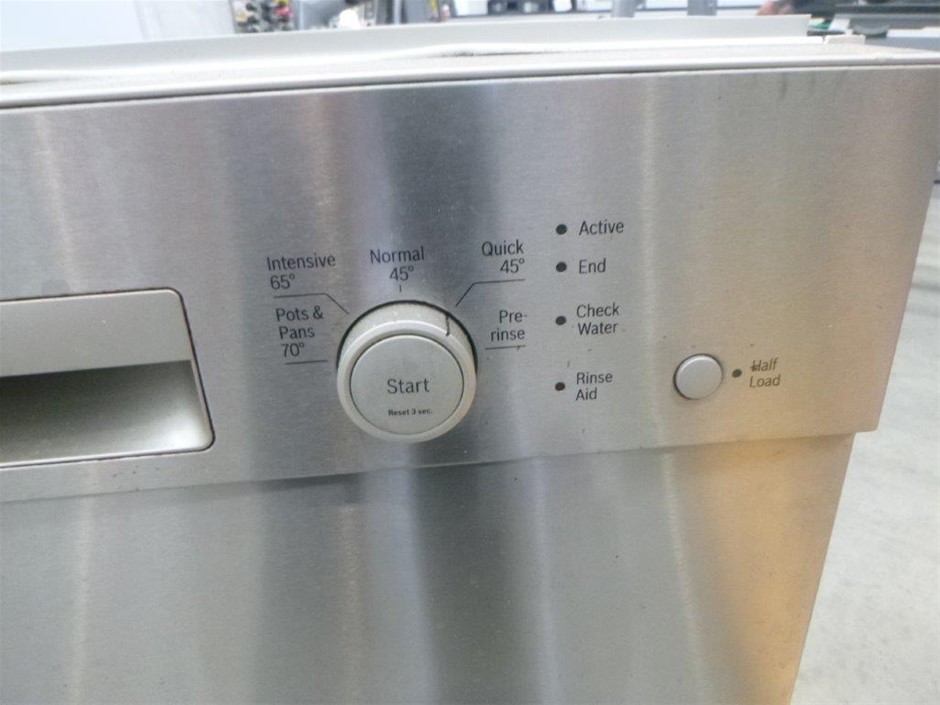 Bosch SMU50E15AU Inbuilt Dishwasher Auction (00099019377) Grays Australia