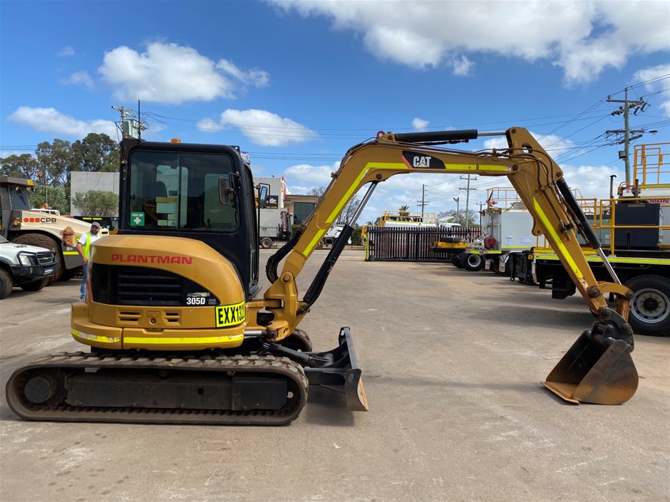 2014 Caterpillar 305D CR Excavator with Push Blade & Bucket Auction