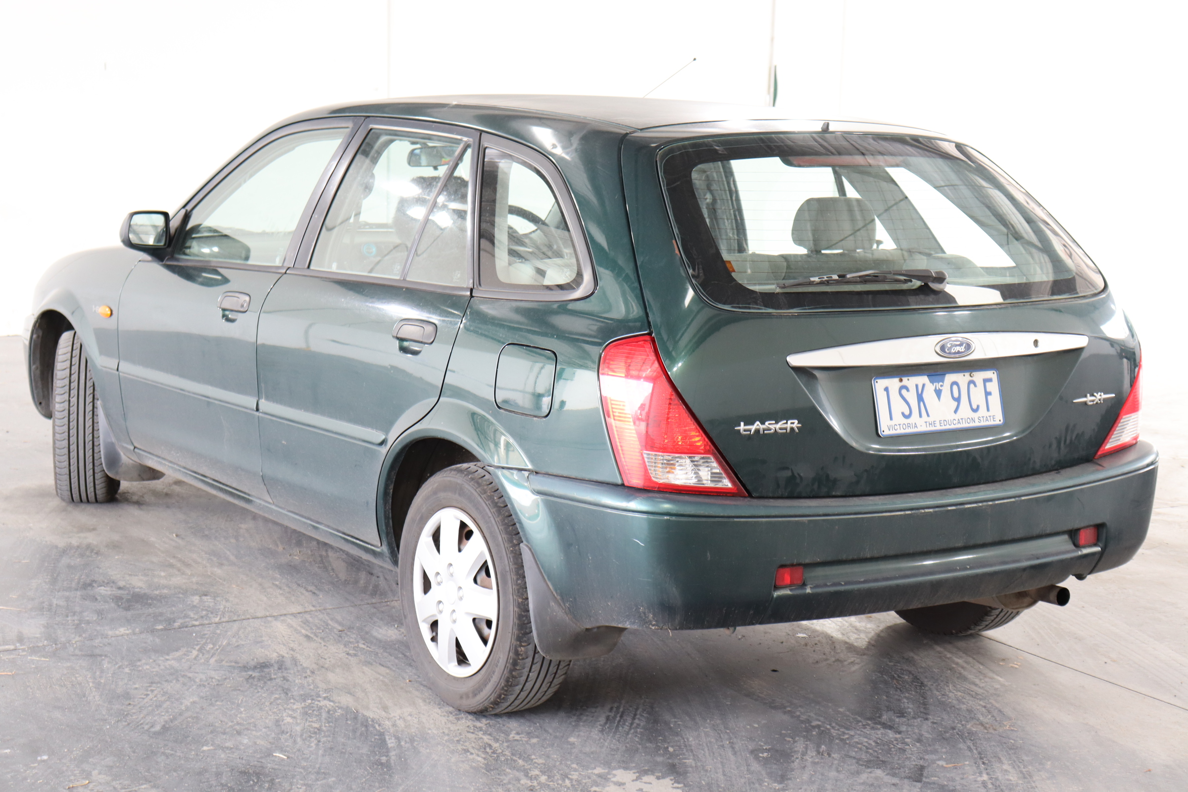 Ford laser 2001