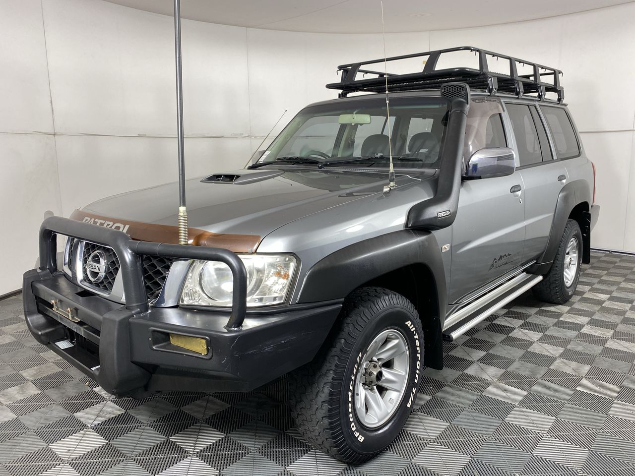 nissan patrol v8 for sale | Graysonline