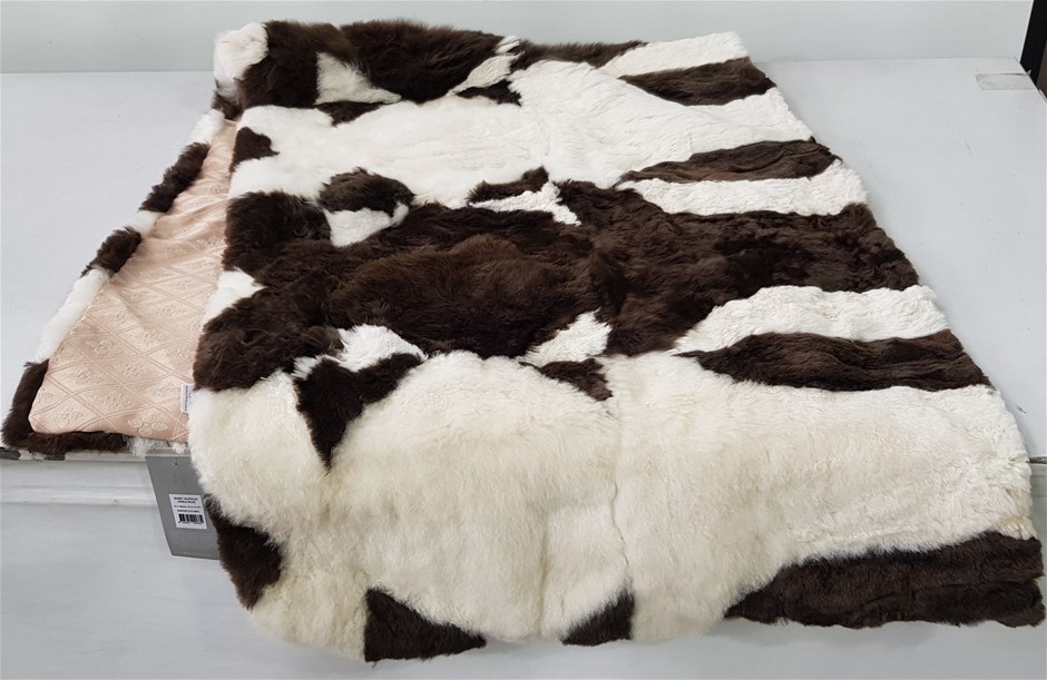 Auskin Alpaca Collection Rectangular Baby Alpaca Area Rug Auction (0012