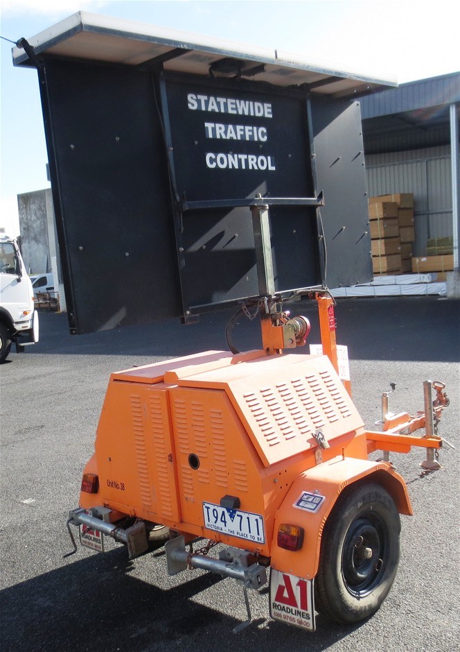 Variable Message Sign Board Trailer with LED Display Trailer Mounted