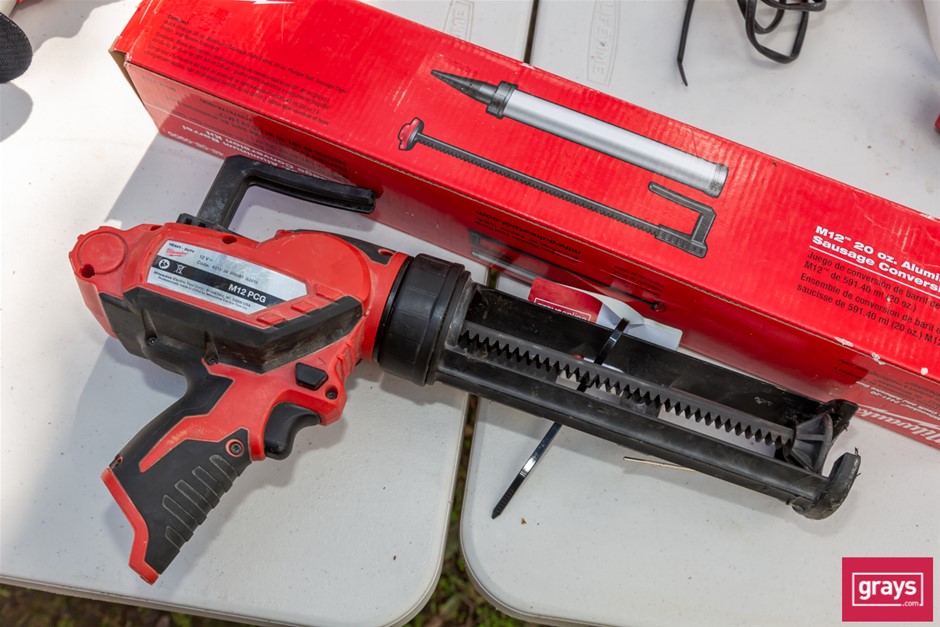 Milwaukee M12 PCG 12VDC Caulk Gun with Alloy Barrel Auction 0164