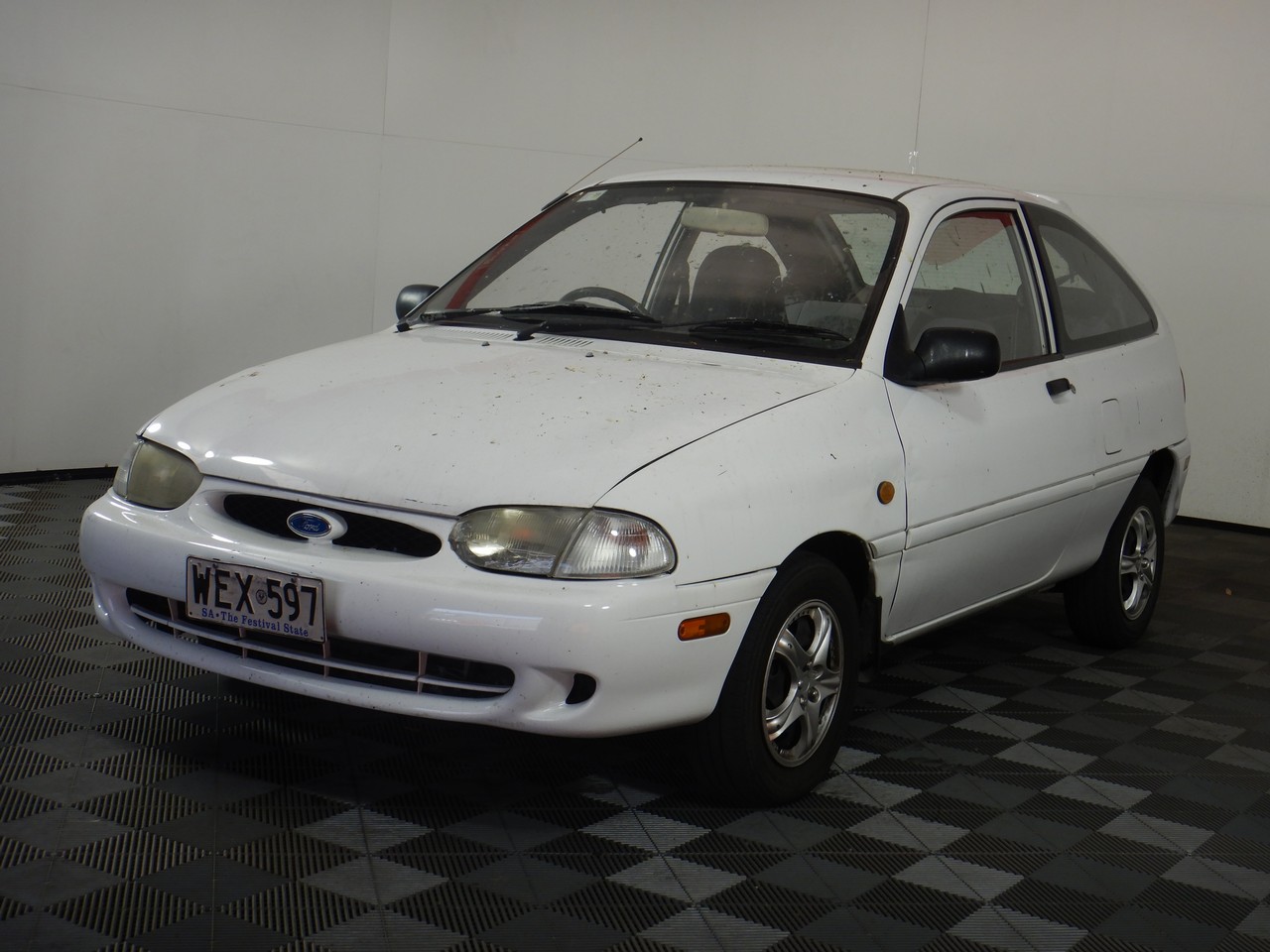 1998 Ford Festiva Trio WF Manual Hatchback Auction (0001-60025585 ...