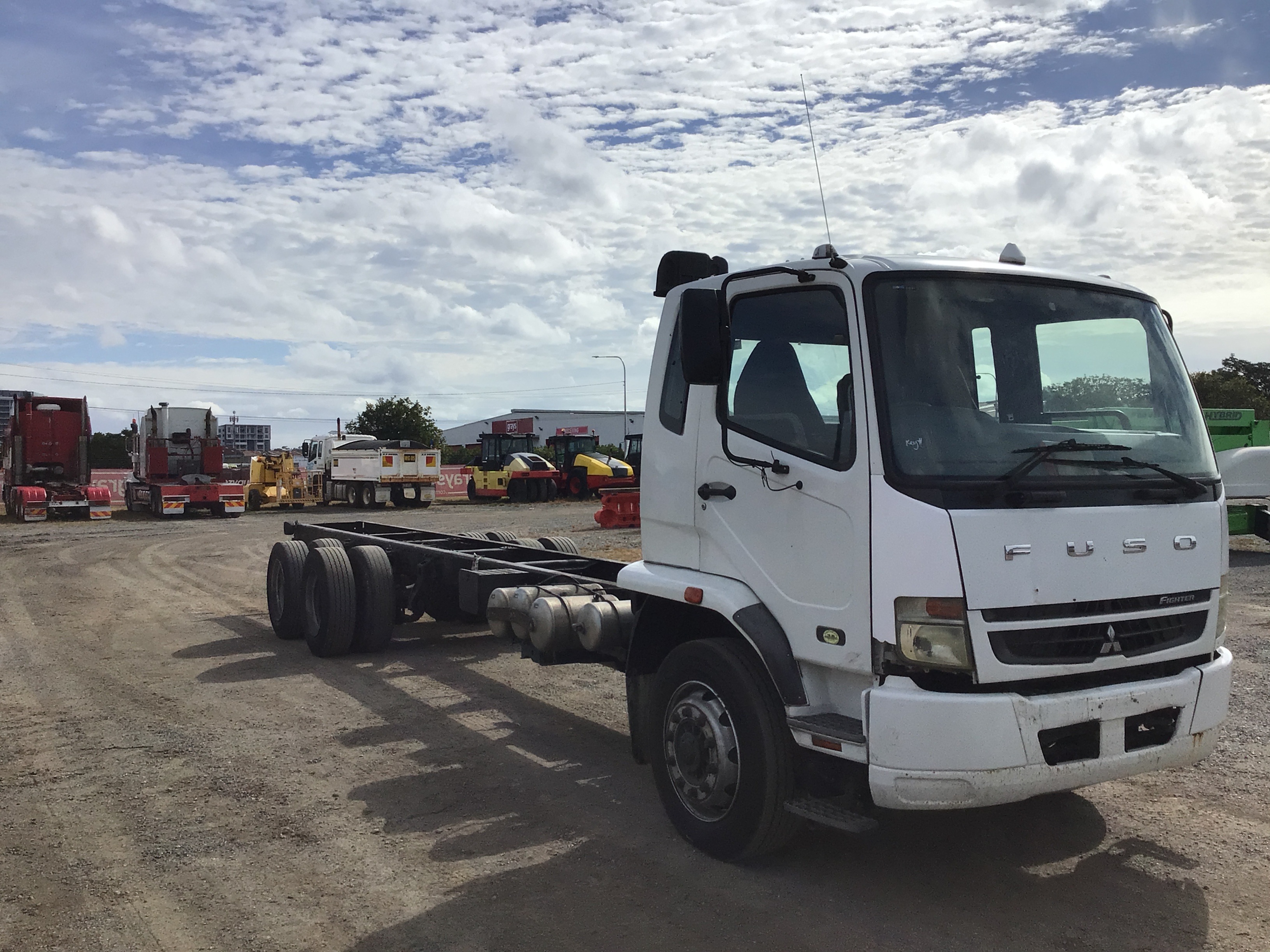 2008 Mitsubishi Fuso FN600 6 x 2 Cab Chassis Truck Auction (0001 ...
