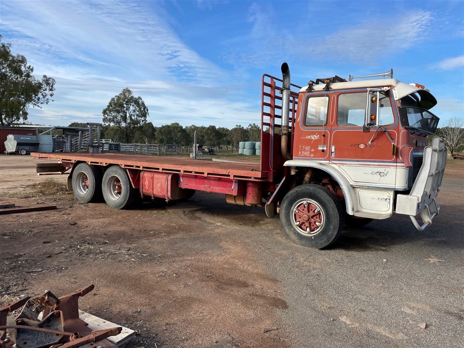 International Acco Truck &#40;Aluminium Cab&#41;