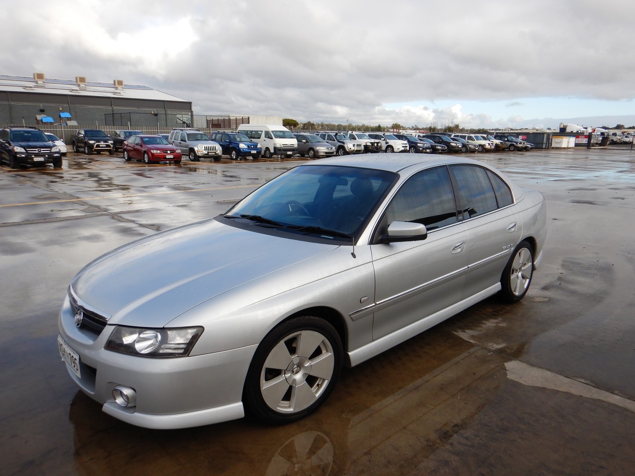 2005 Holden Calais VZ Automatic Sedan Auction (0001-60026733) | Grays ...