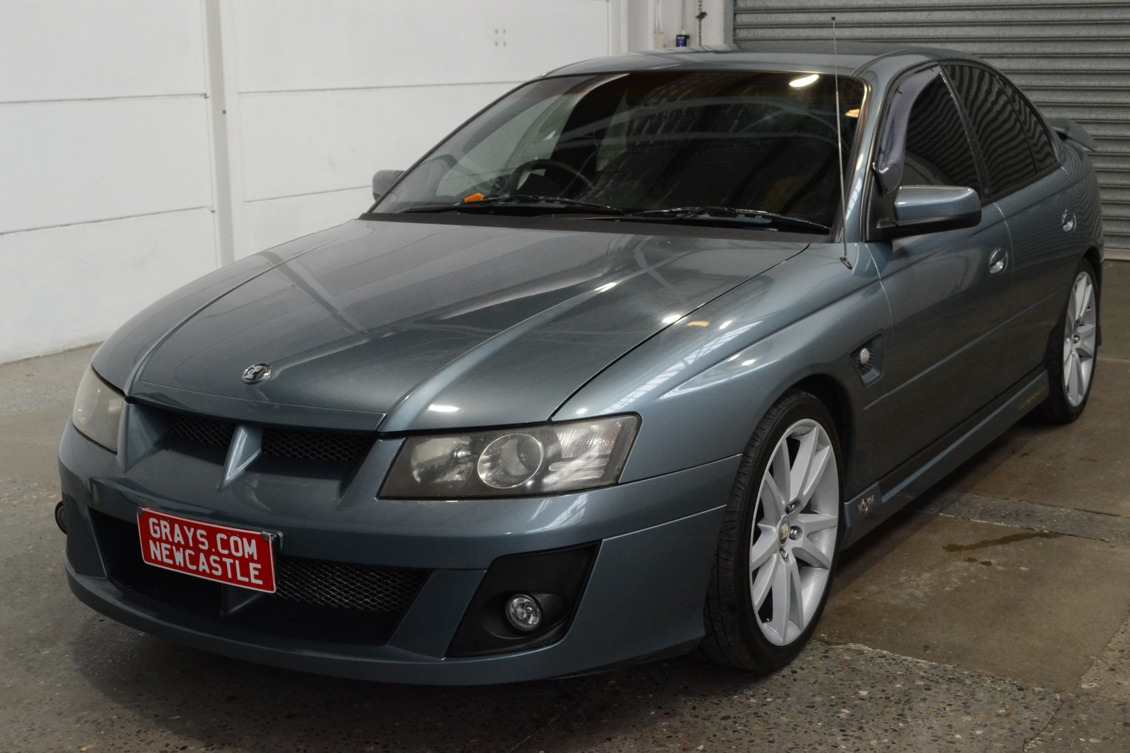 06 Hsv Clubsport Vz Automatic Sedan Odyssey Grey Brake Upgrade Auction 0001 Grays Australia