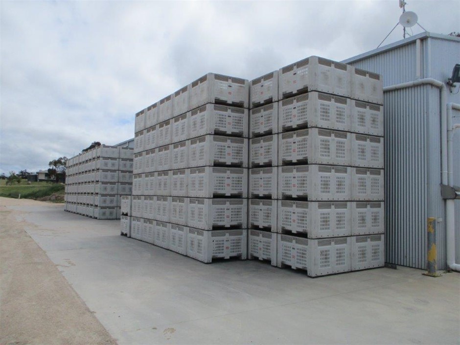 Qty 36 x Nally Megabins 780L Vented Auction (00127035314) Grays