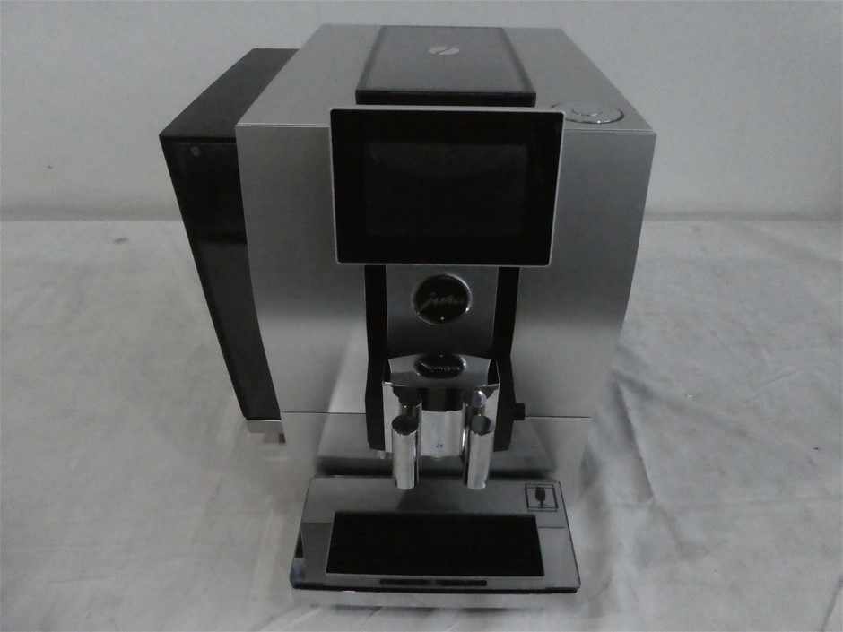 Jura Z8 Automatic Coffee Machine Z8ALU Auction (00012184709) Grays