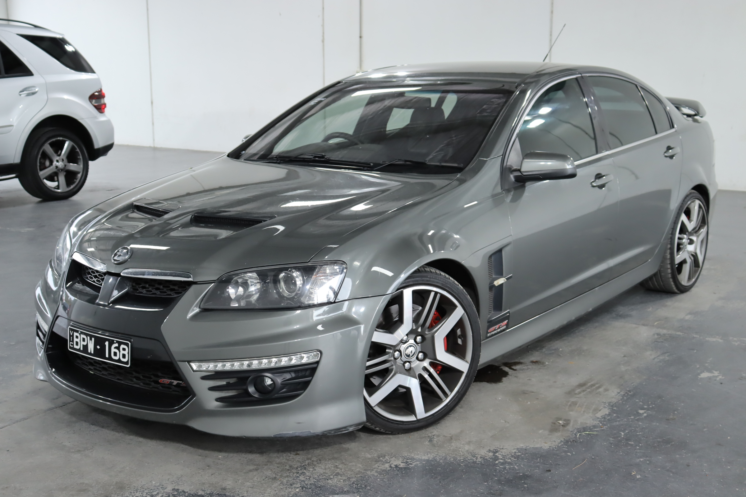 2010 HSV GTS ( WALKINSHAW S/CHARGED) Auction (0001-20009595) | Grays ...