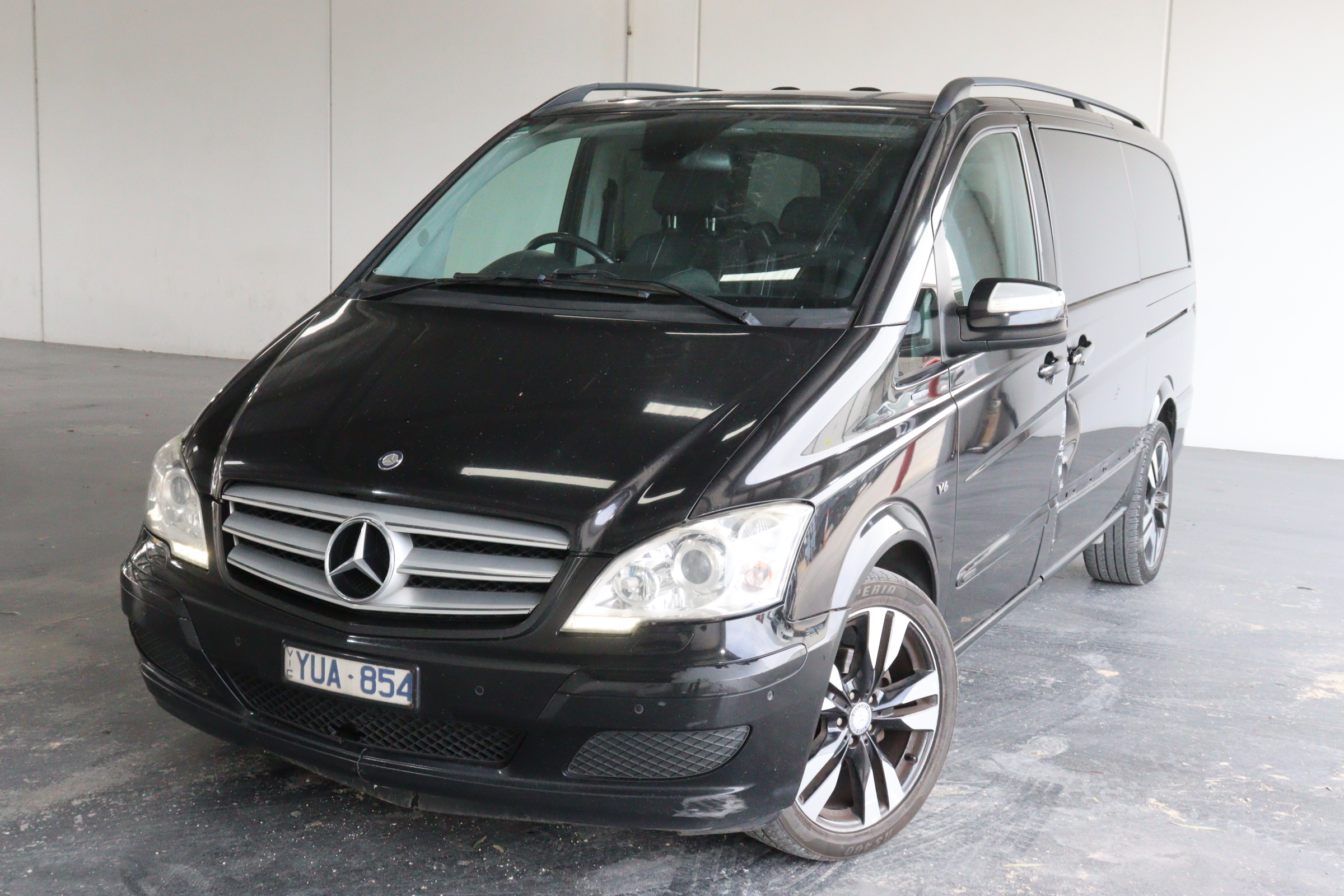 Mercedes Viano 3.0 CDI Avantgarde Long MPV (2011/61) 