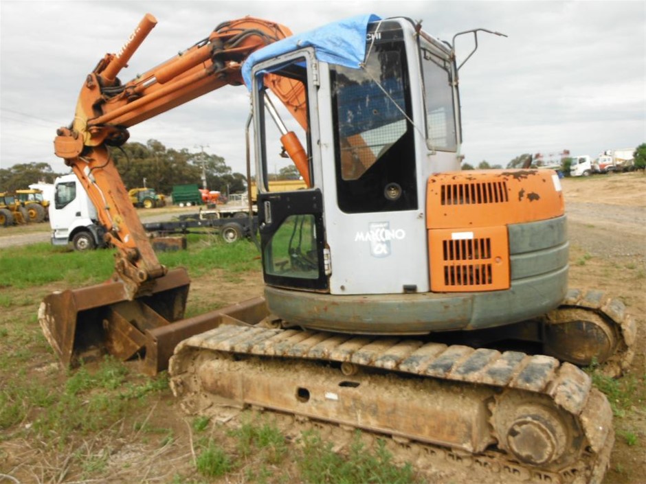 Hitachi EX75UR-5 Excavator including 2 buckets Auction (0026