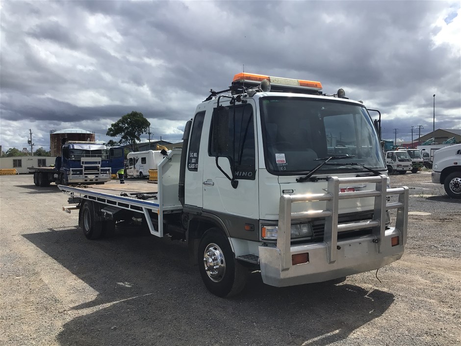 1993 Hino FD 4 x 2 Tilt Tray Truck