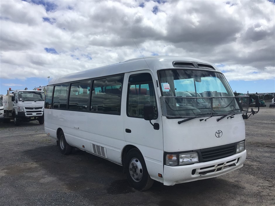 <p>2006 Toyota  Coaster  4 x 2 Bus</p>