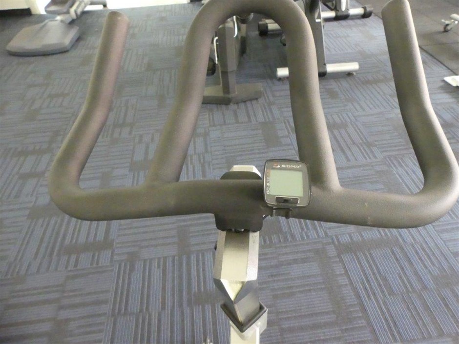 Revolution m900 outlet spin bike