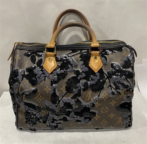 Sold at Auction: A Louis Vuitton Speedy Canvas Monogram Bag with