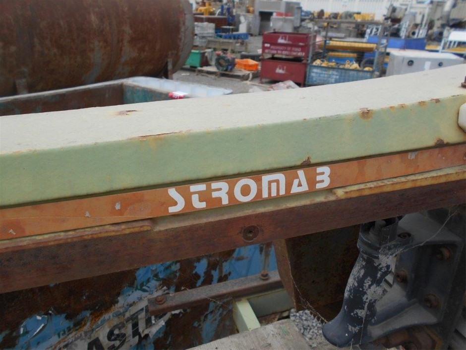 Stromab radial store arm saw