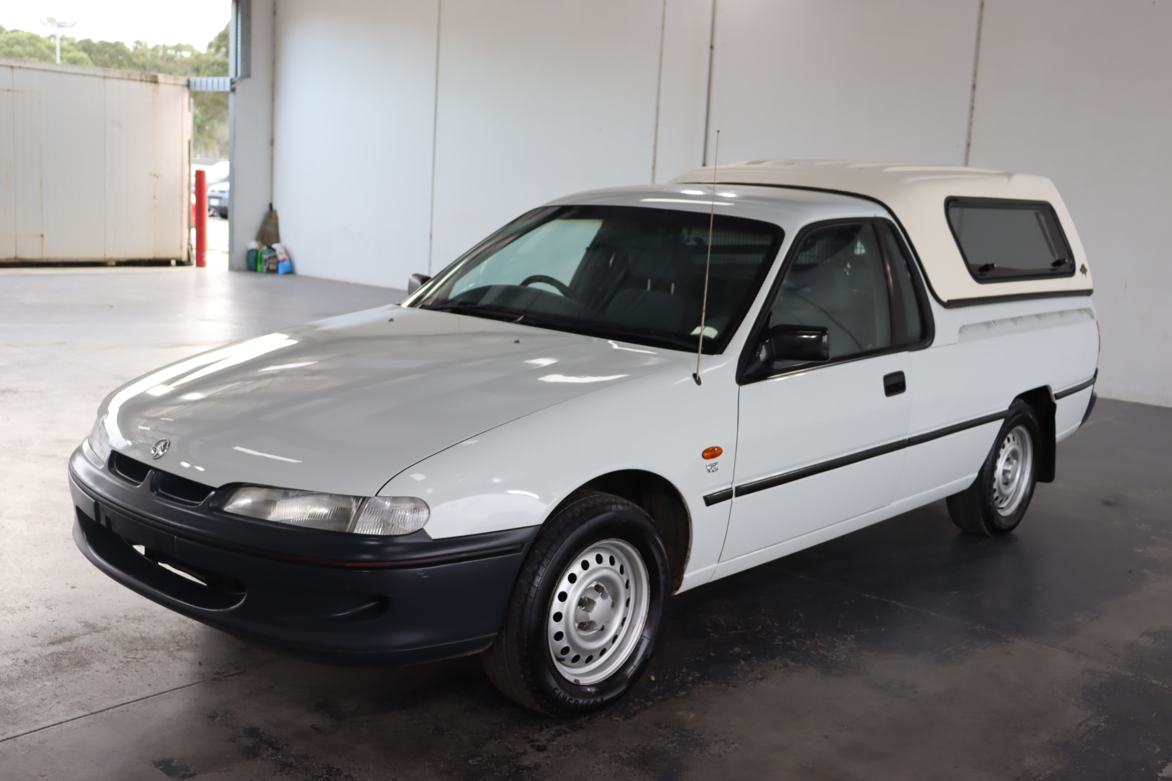 1997 Holden Commodore VSIII Automatic Ute Auction (0001-20046929 ...