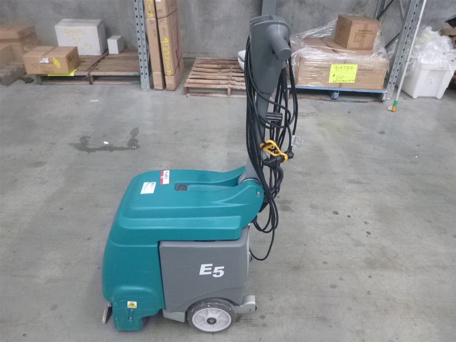 Tennant E5 WalkBehind Carpet Extractor Auction (00069030317) Grays