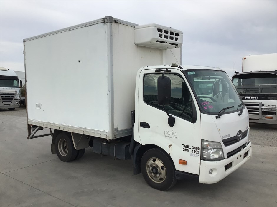 2013 Hino 300 (4 x 2) Refrigerated Body Truck Auction (0001