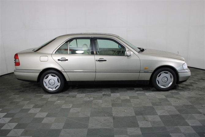1994 Mercedes Benz C180 Classic W202 Automatic Sedan Auction  (0001-10319540)