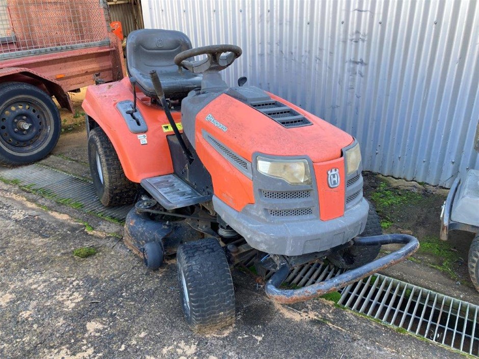 Old husqvarna store lawn mower