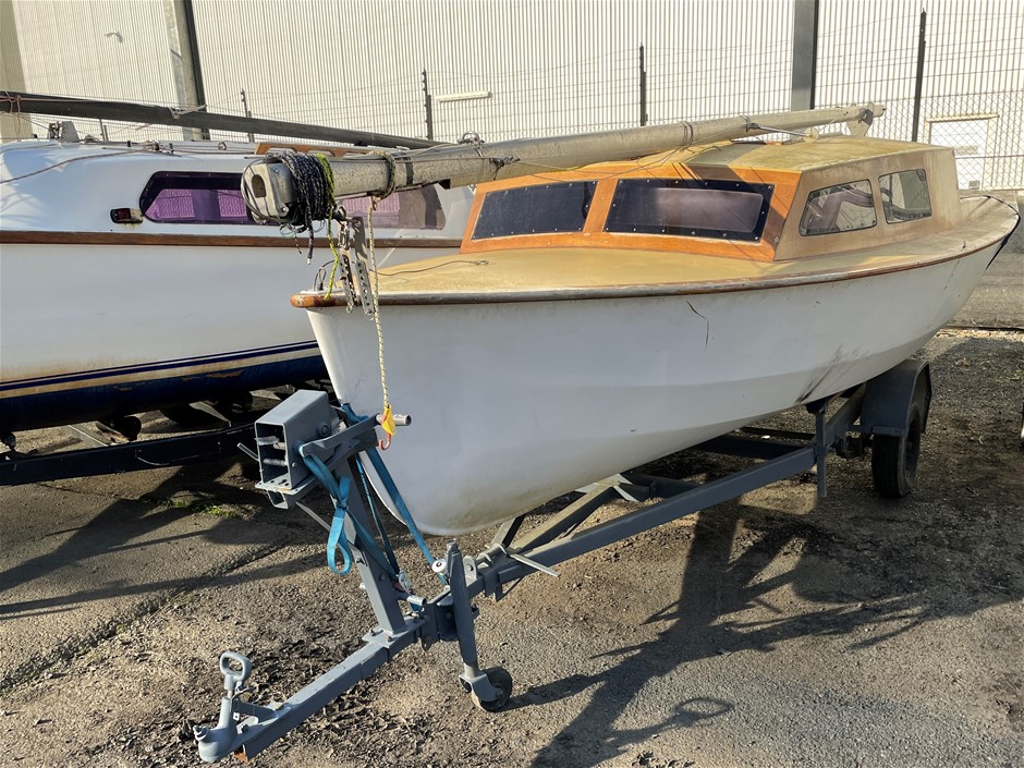 5m Sailboat Auction (0001-10080971) | Grays Australia