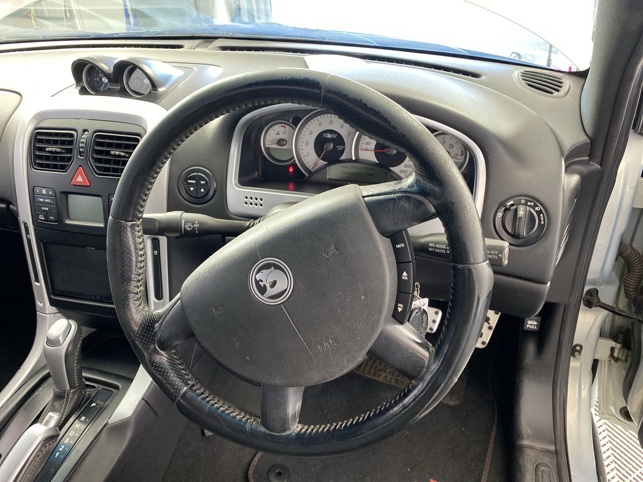 Vz clubsport store steering wheel