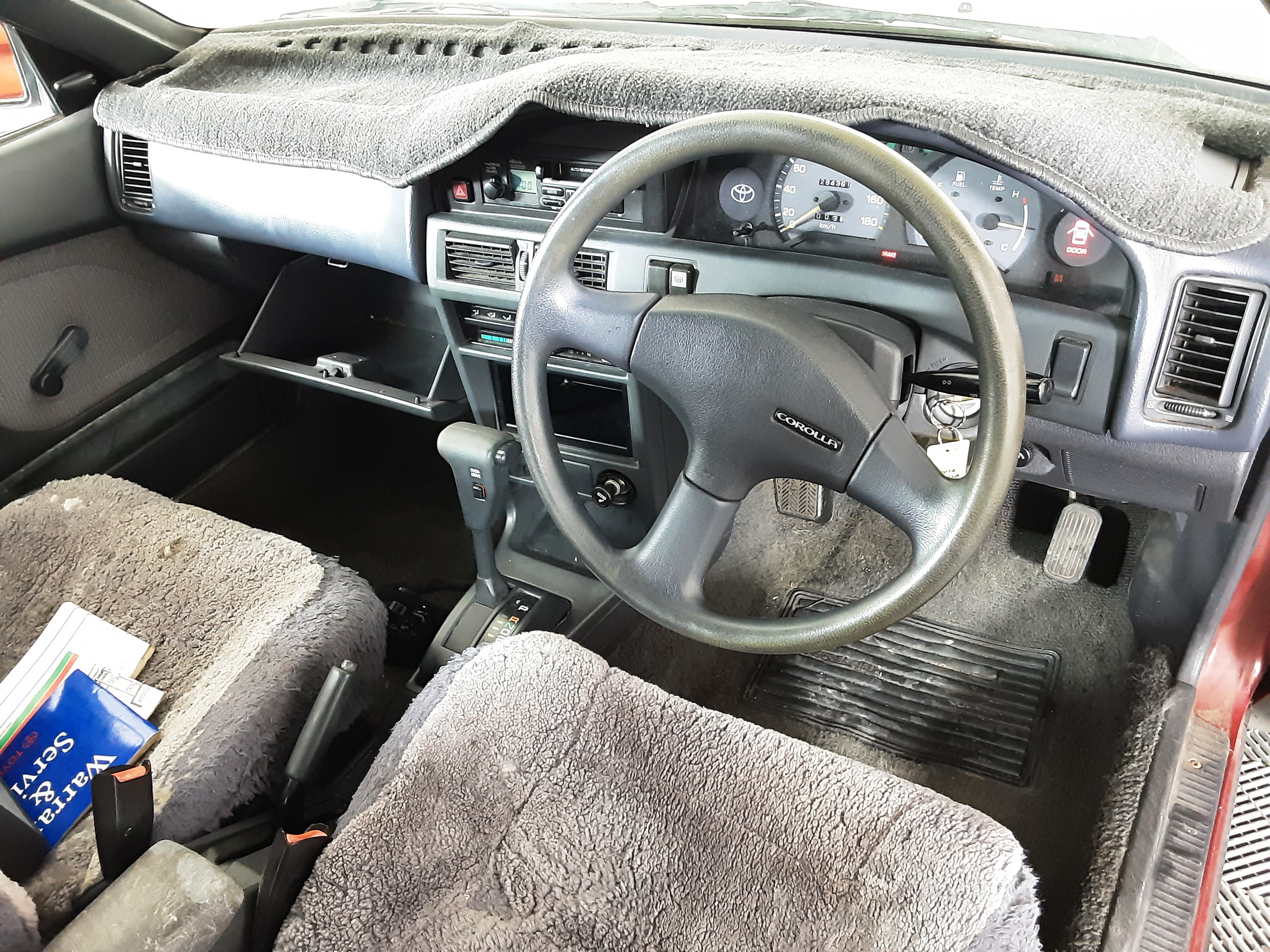 1992 toyota corolla deals interior