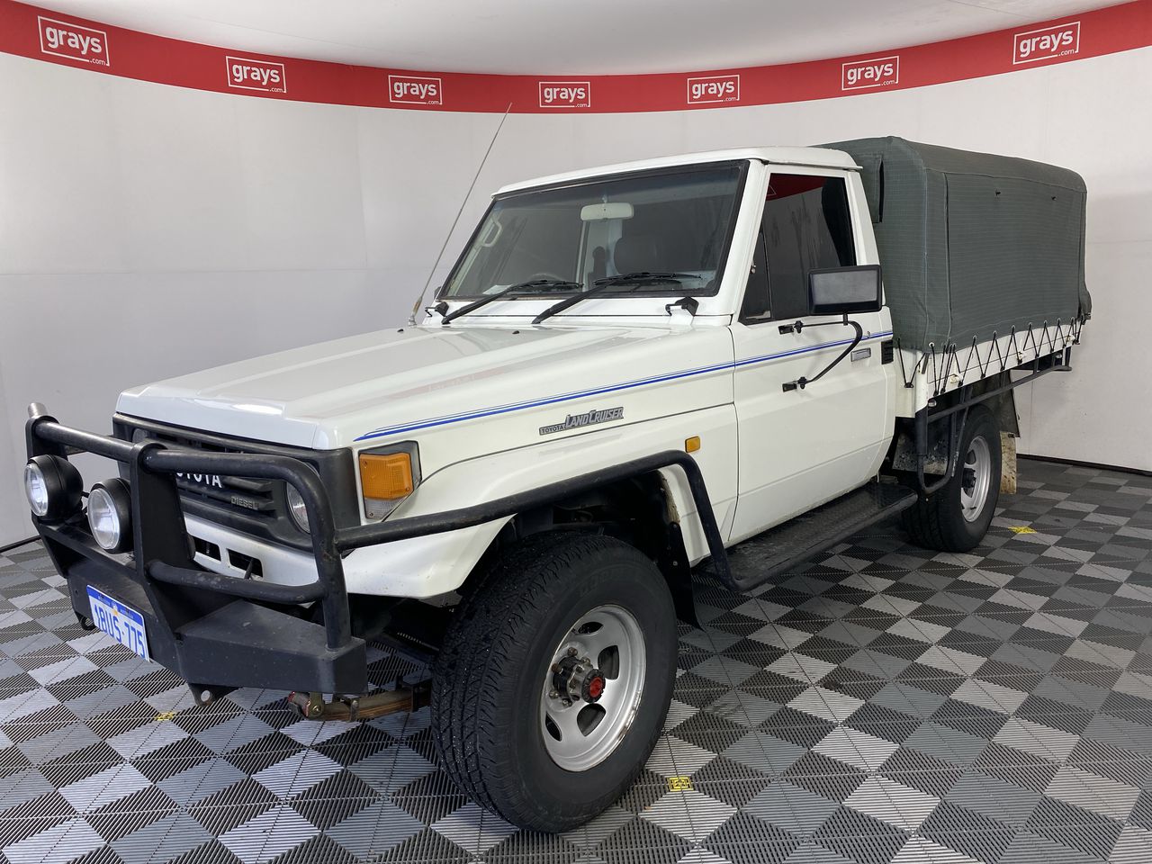 1994 Toyota Landcruiser (4x4) Hzj75 Manual Cab Chassis Auction (0001 