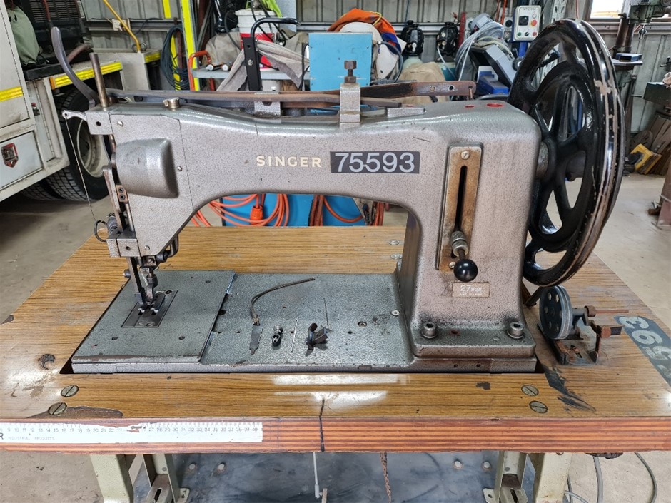 Heavy Duty Industrial Singer Sewing Machine Auction (00595049955