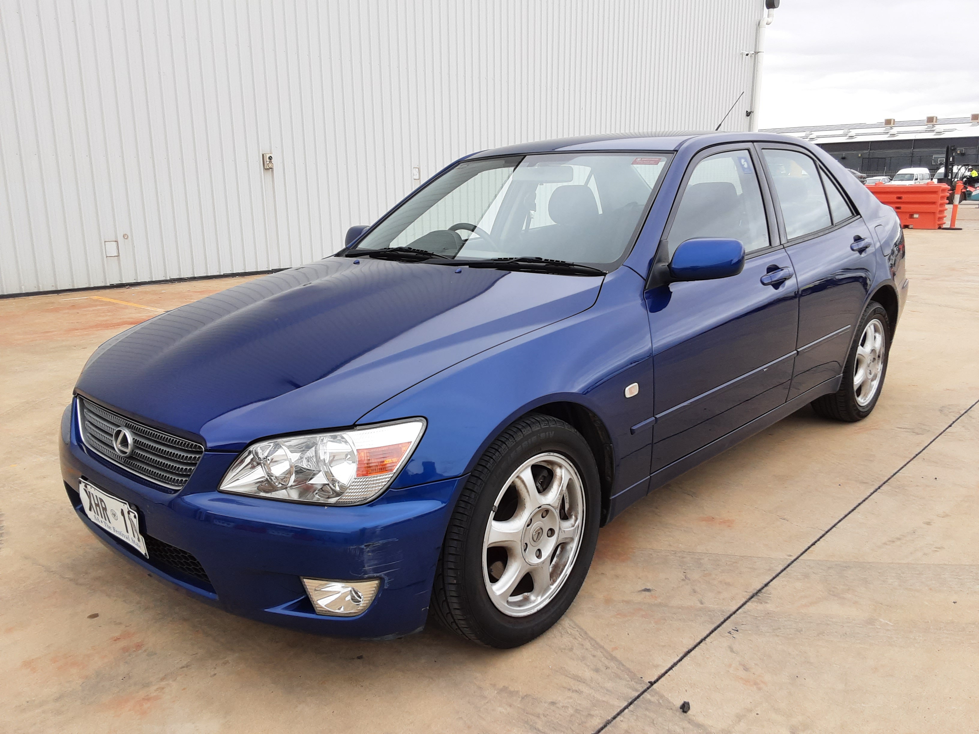 2000 Lexus IS200 Sports Luxury Manual Sedan Auction (0001-60036253 ...