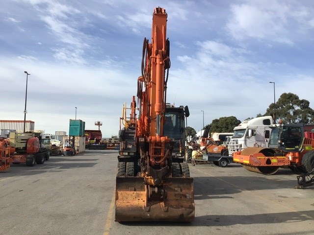 Hitachi ZX170W-3 Wheeled Excavator with Engcon Tiltrotator