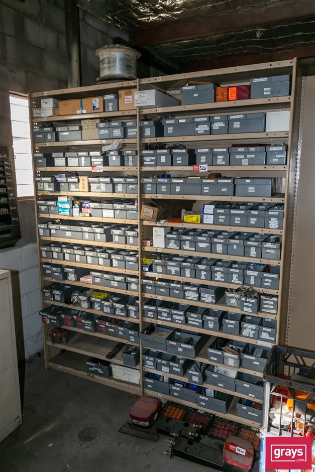 Brownbuilt Shelving & Contents Auction (03205049672) Grays Australia