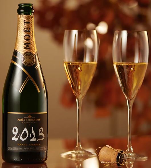 Moët & Chandon Grand Vintage 2013 Gift b