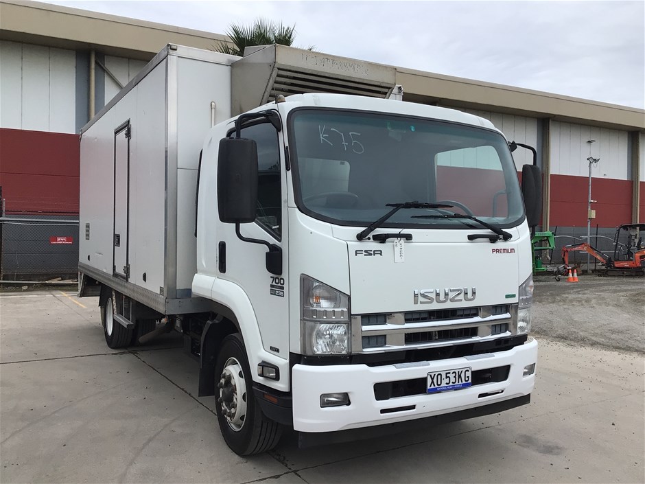 2013 Isuzu FSR 700 Long Sitec 235 Series III 4 x 2 Refrigerated Body ...